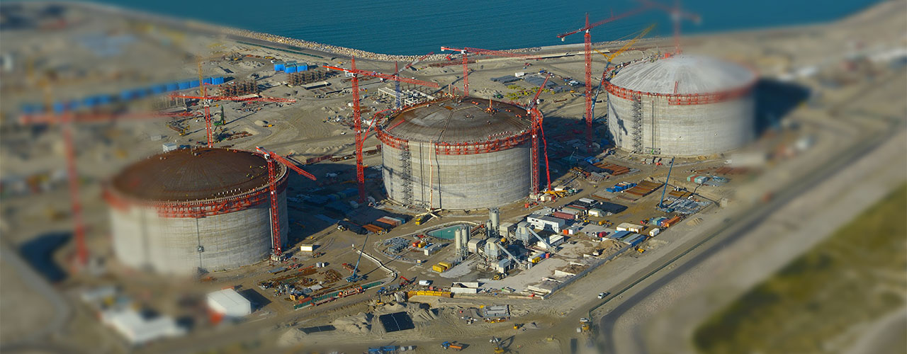 LNG tanks