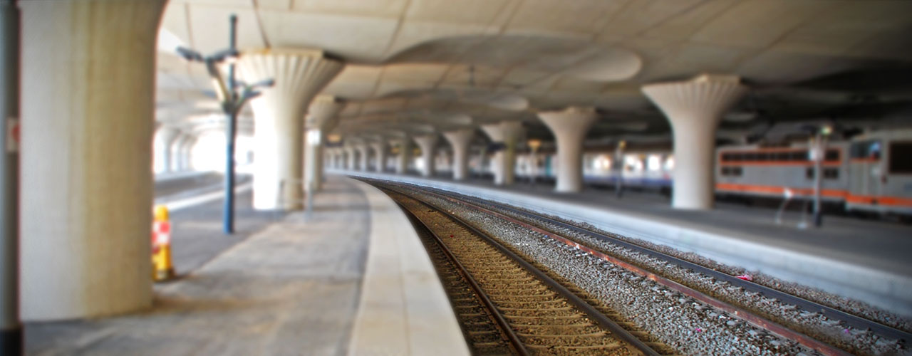 Decking over tracks at Paris Austerlitz station