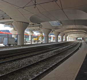 Decking over tracks at Paris Austerlitz station